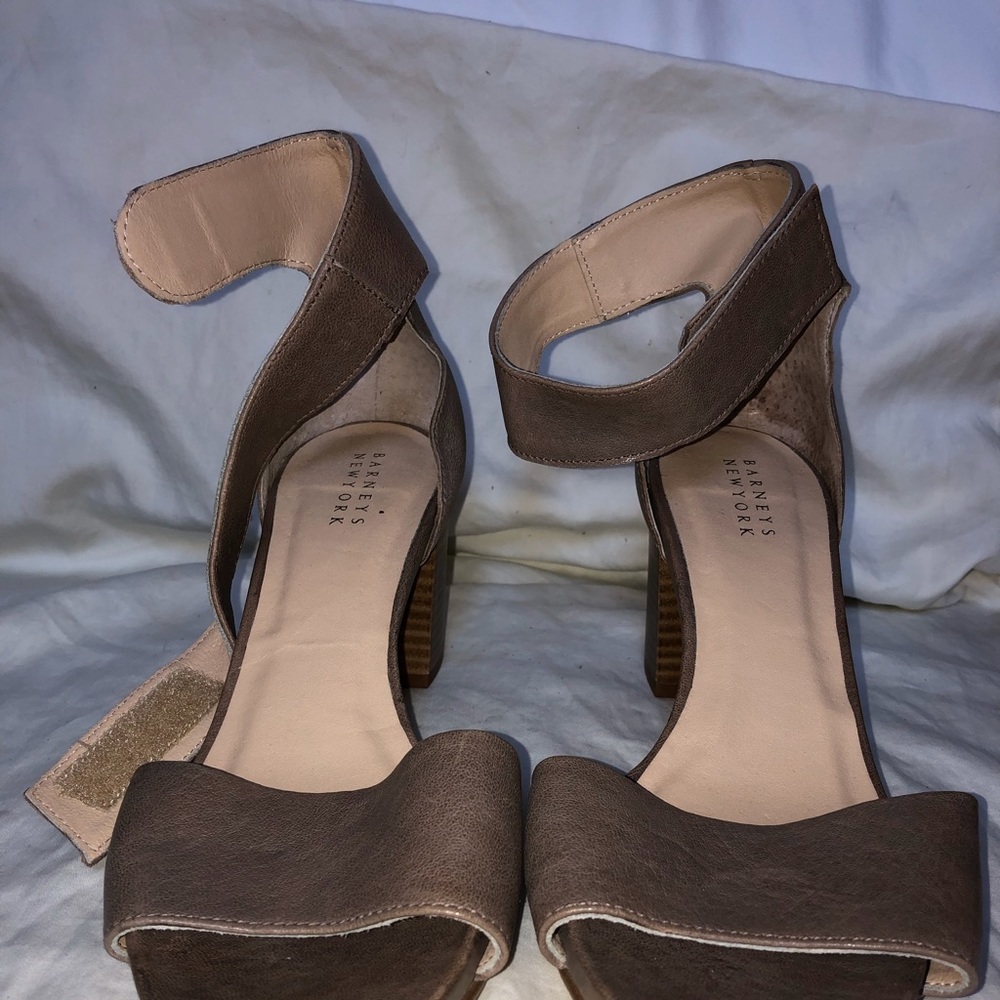 Barney’s of NY woman’s sandal
